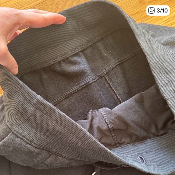 Lululemon Athletica Black Wide-Leg Pants - Picture 4 of 13